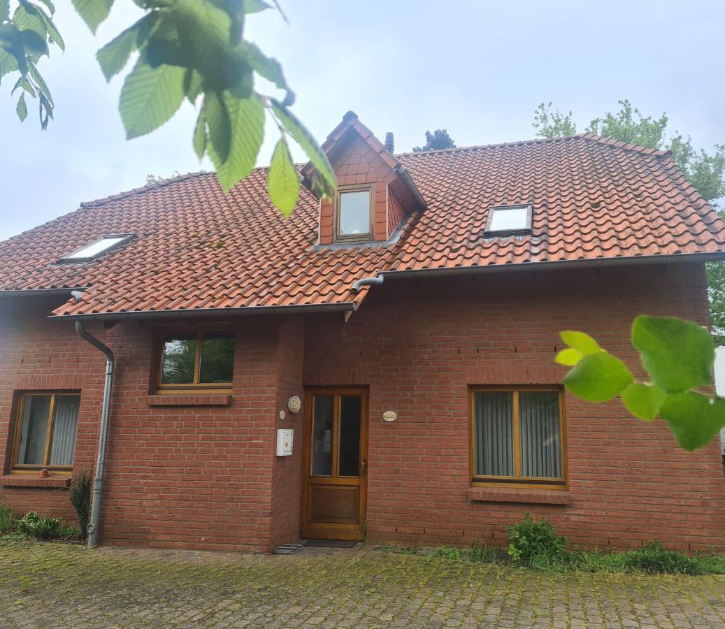 Schickebude-Steinhude-1-400M-Zum-Naechsten-Oeffentlichen-Wasserzugang-5-Minuten-Zur-Badeinsel-Ruhige-Lage-Mit-Schoenem-Aussenbereich Exterior foto